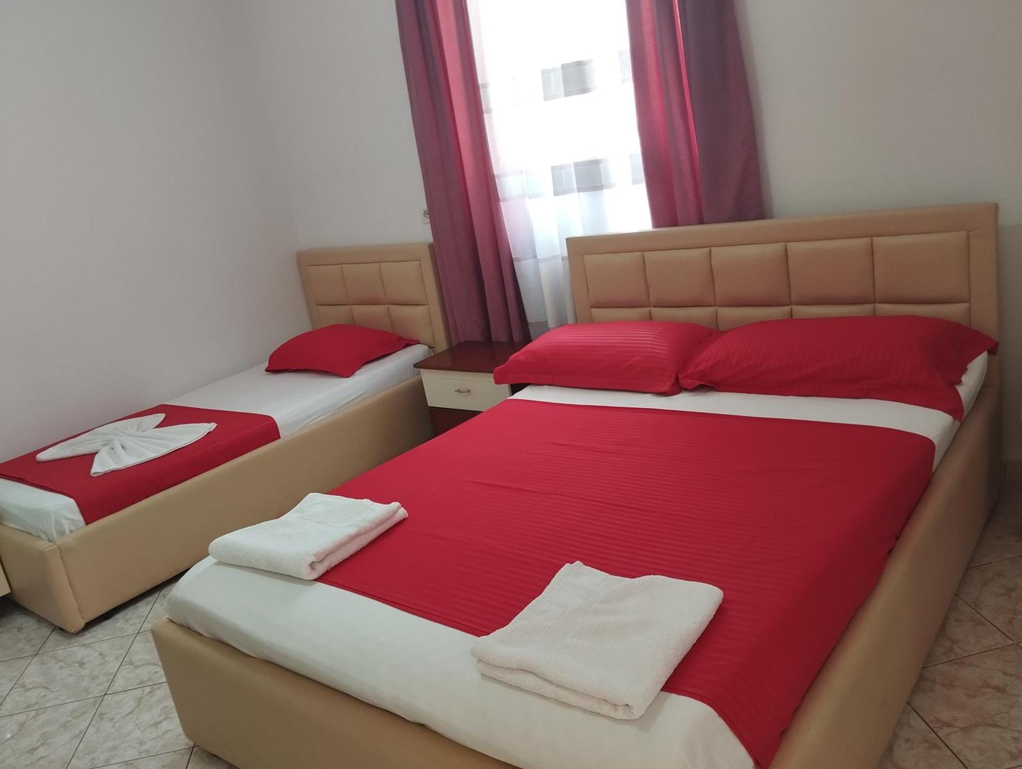 Aparthotel Erjoni *