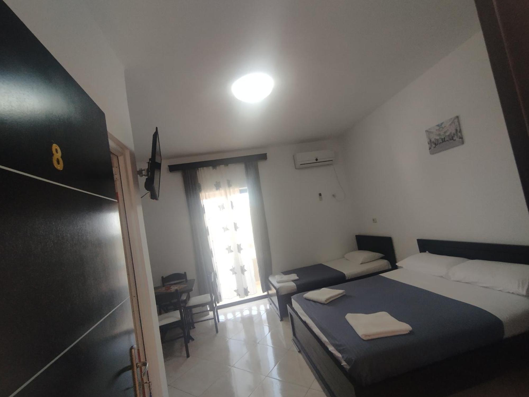 Aparthotel Erjoni