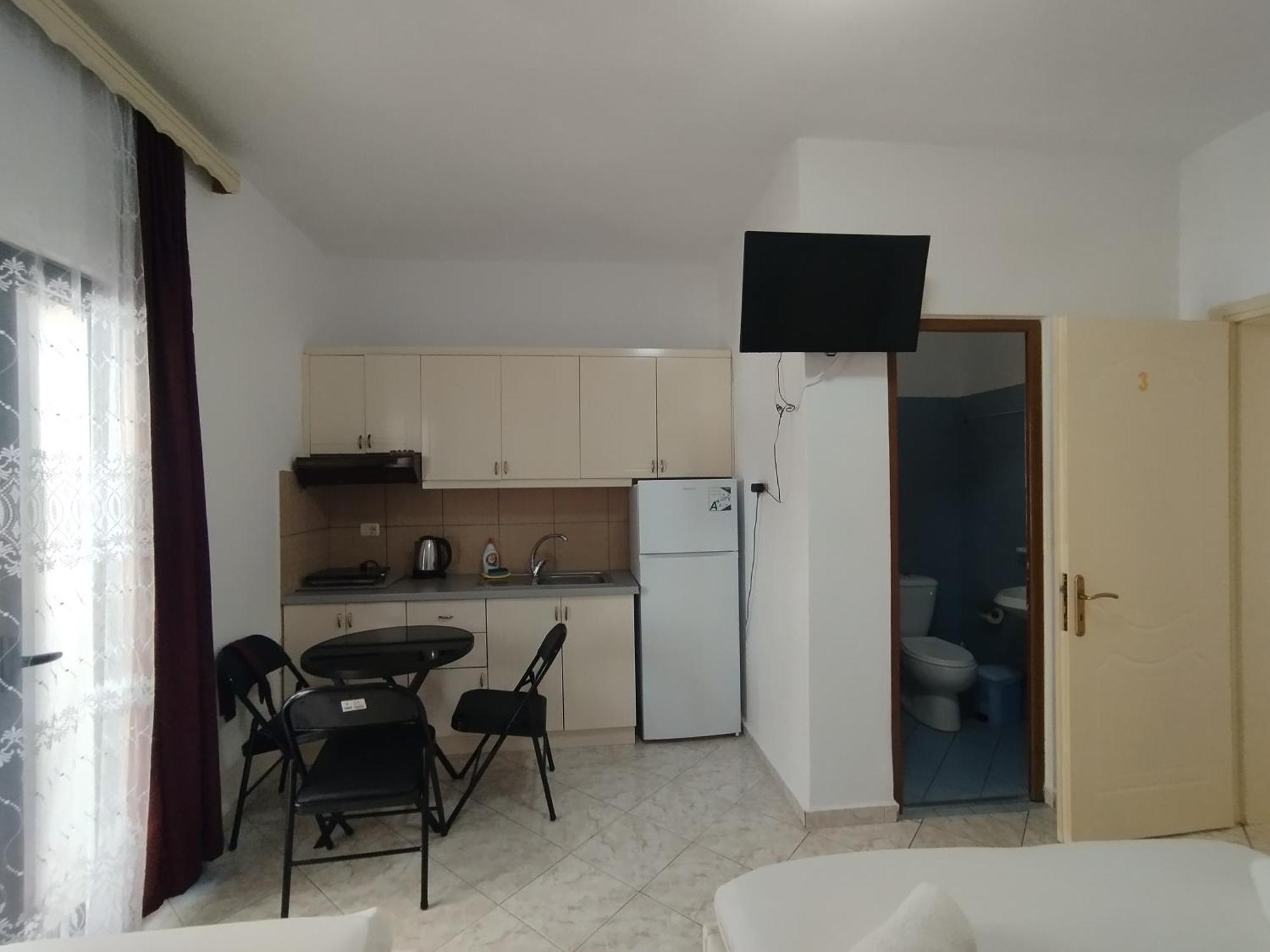 Erjoni Aparthotel *